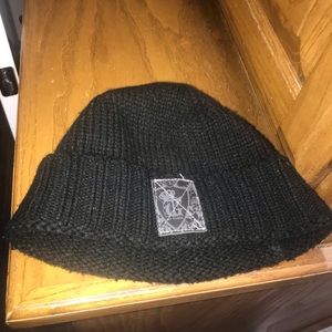 G by guess black beanie